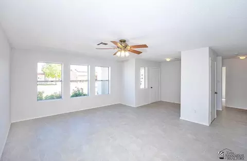 Living - 7221 E 24 Pl, Yuma, AZ 85365 photo 1 of 4