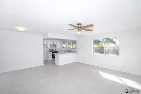Living - 7221 E 24 Pl, Yuma, AZ 85365 photo 3 of 4