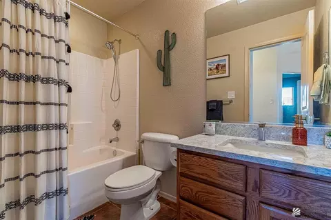 Bath - 13722 E 45 St, Yuma, AZ 85367 photo 2 of 2