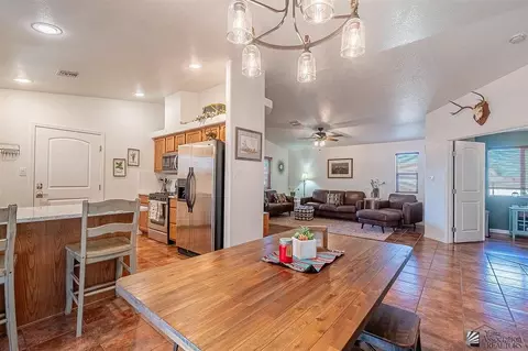Living - 13722 E 45 St, Yuma, AZ 85367 photo 3 of 5