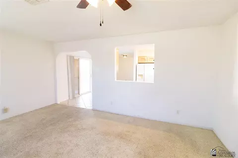 Living - 13857 E 49 St, Yuma, AZ 85367 photo 3 of 5