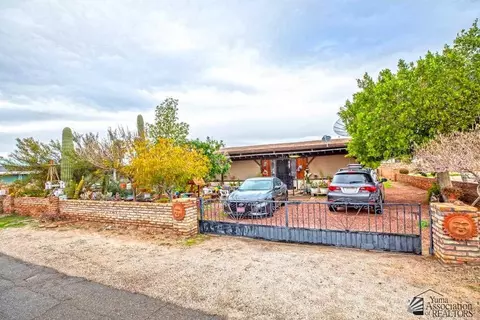 10560 E Amber Dr, Yuma, AZ 85365 photo 2