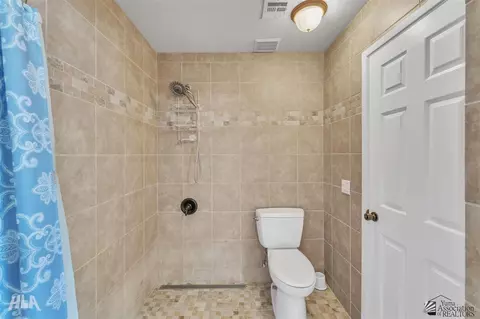 Bath - 6322 E 41 St, Yuma, AZ 85365 photo 2 of 2