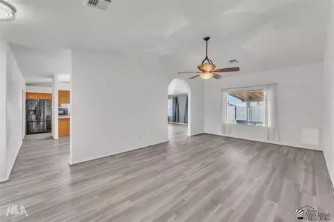 Dining - 6322 E 41 St, Yuma, AZ 85365 photo 1 of 1