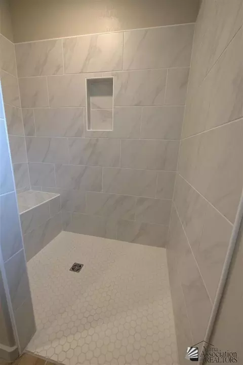 Bath - 11687 E 33 Way, Yuma, AZ 85367 photo 6 of 6