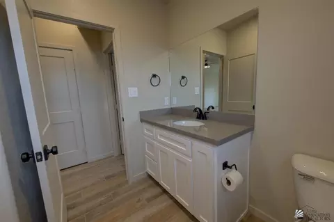 Bath - 11687 E 33 Way, Yuma, AZ 85367 photo 2 of 6