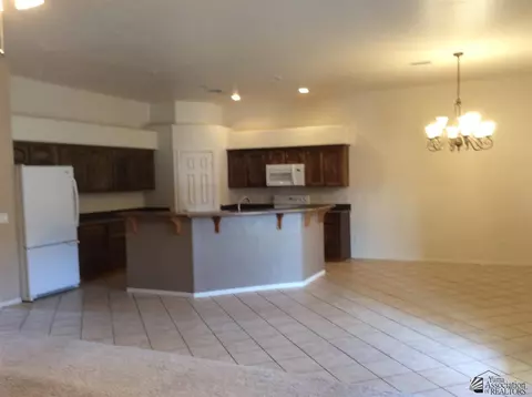 Kitchen - 10366 E 39 St, Yuma, AZ 85365 photo 1 of 3