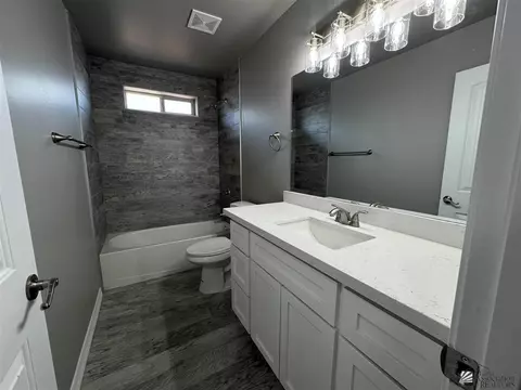 Bath - 10535 E Shale Dr, Yuma, AZ 85365 photo 5 of 5