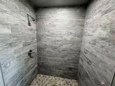 Bath - 10535 E Shale Dr, Yuma, AZ 85365 photo 4 of 5