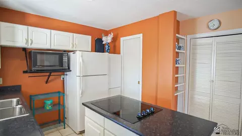 Kitchen - 13358 E 53 Ln, Yuma, AZ 85367 photo 2 of 5