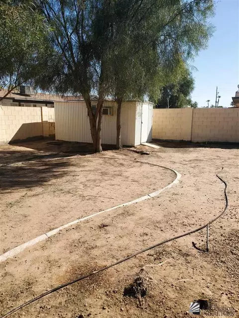 Exterior - 7448 E 25 Pl, Yuma, AZ 85364 photo 5 of 6