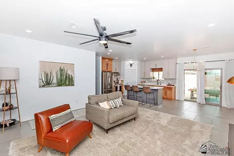 Living - 12558 E 49 Dr, Yuma, AZ 85367 photo 2 of 4