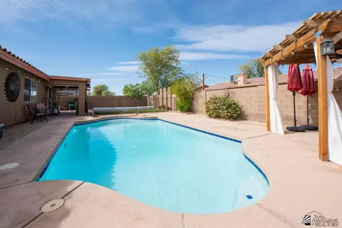 Exterior - 11184 E 25 Pl, Yuma, AZ 85367 photo 11 of 12