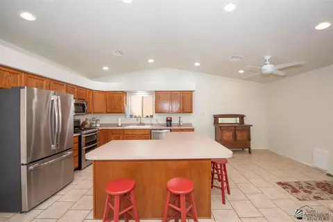 Kitchen - 11184 E 25 Pl, Yuma, AZ 85367 photo 1 of 5