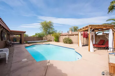 Exterior - 11184 E 25 Pl, Yuma, AZ 85367 photo 10 of 12