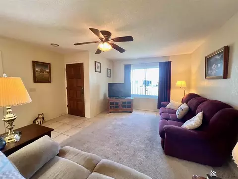Living - 11257 E 35 Pl, Yuma, AZ 85367 photo 3 of 4