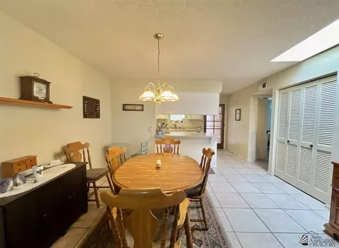 Dining - 11257 E 35 Pl, Yuma, AZ 85367 photo 3 of 3