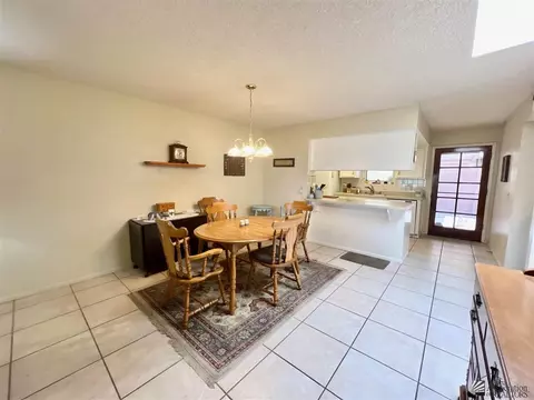 Dining - 11257 E 35 Pl, Yuma, AZ 85367 photo 2 of 3