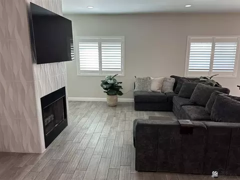 Living - 7607 E 41 Rd, Yuma, AZ 85365 photo 1 of 4