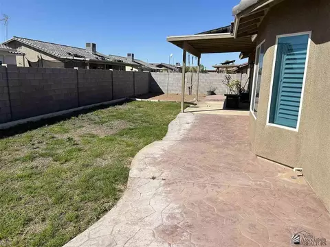Exterior - 7607 E 41 Rd, Yuma, AZ 85365 photo 5 of 10