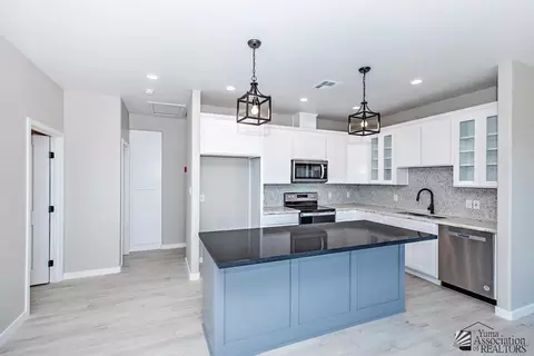 Kitchen - 3546 S Devane Dr, Yuma, AZ 85365 photo 2 of 7
