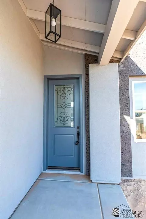 Exterior - 3546 S Devane Dr, Yuma, AZ 85365 photo 4 of 9