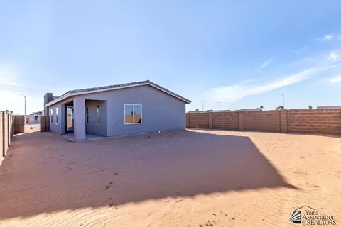 Exterior - 3546 S Devane Dr, Yuma, AZ 85365 photo 8 of 9