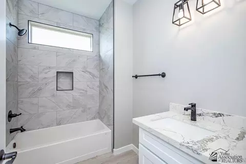 Bath - 3546 S Devane Dr, Yuma, AZ 85365 photo 1 of 7