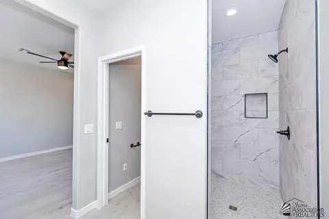 Bath - 3546 S Devane Dr, Yuma, AZ 85365 photo 6 of 7