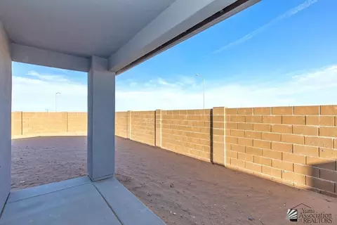 Exterior - 3546 S Devane Dr, Yuma, AZ 85365 photo 6 of 9