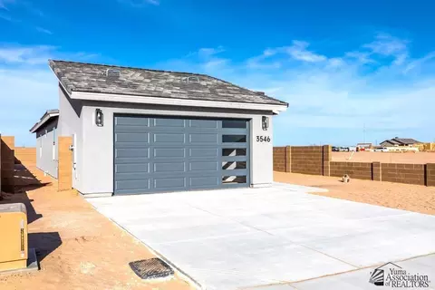 Exterior - 3546 S Devane Dr, Yuma, AZ 85365 photo 3 of 9