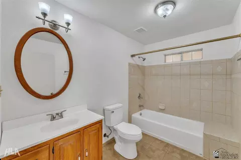 Bath - 12434 E Brenda Dr, Yuma, AZ 85367 photo 1 of 6