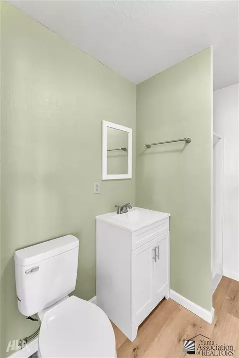Bath - 12434 E Brenda Dr, Yuma, AZ 85367 photo 3 of 6