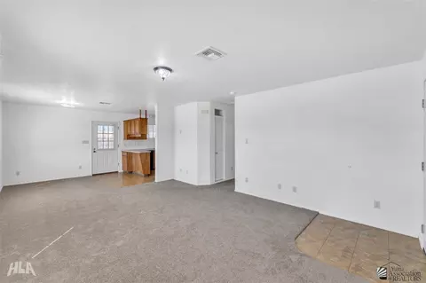 Living - 12434 E Brenda Dr, Yuma, AZ 85367 photo 1 of 2