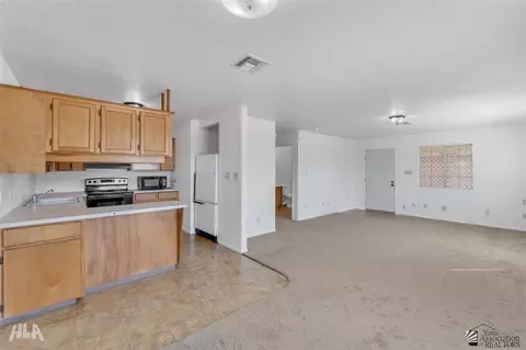 Kitchen - 12434 E Brenda Dr, Yuma, AZ 85367 photo 1 of 6