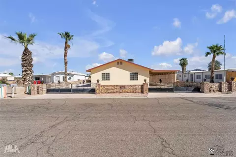 Exterior - 12434 E Brenda Dr, Yuma, AZ 85367 photo 2 of 11