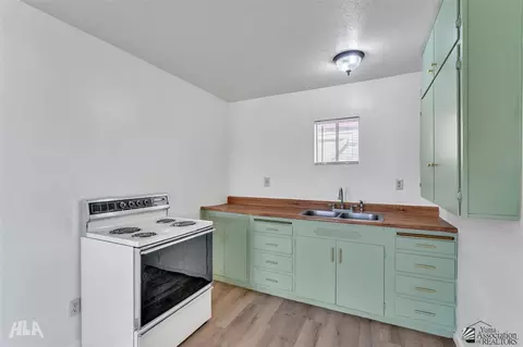 Kitchen - 12434 E Brenda Dr, Yuma, AZ 85367 photo 6 of 6