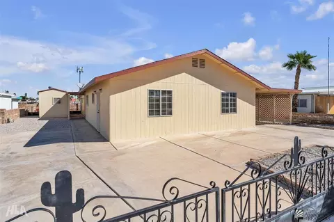 Exterior - 12434 E Brenda Dr, Yuma, AZ 85367 photo 3 of 11
