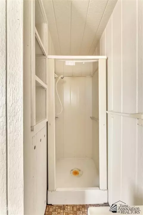 Bath - 12434 E Brenda Dr, Yuma, AZ 85367 photo 6 of 6