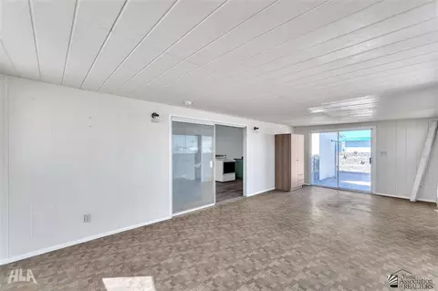 Living - 12434 E Brenda Dr, Yuma, AZ 85367 photo 2 of 2