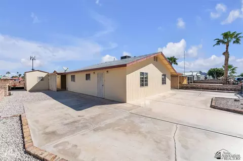 Exterior - 12434 E Brenda Dr, Yuma, AZ 85367 photo 5 of 11