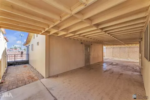Exterior - 12434 E Brenda Dr, Yuma, AZ 85367 photo 8 of 11