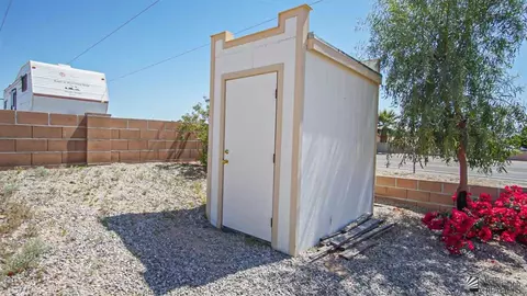 Exterior - 10491 S Spring Ave, Yuma, AZ 85365 photo 5 of 10