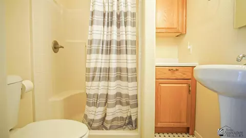 Bath - 10491 S Spring Ave, Yuma, AZ 85365 photo 2 of 2