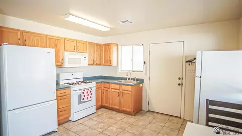 Kitchen - 10491 S Spring Ave, Yuma, AZ 85365 photo 1 of 2