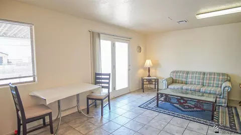 Living - 10491 S Spring Ave, Yuma, AZ 85365 photo 2 of 3
