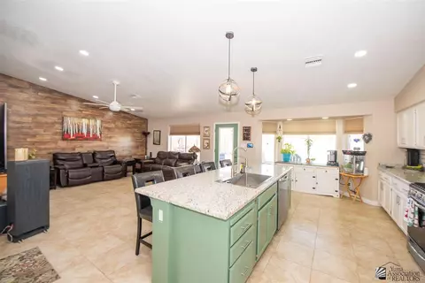8774 E 25 St, Yuma, AZ 85365 photo 3