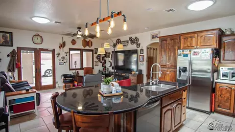 Kitchen - 14779 E 49 St, Yuma, AZ 85367 photo 4 of 4