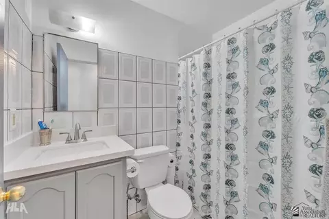 Bath - 404 E St, San Luis, AZ 85336 photo 1 of 2