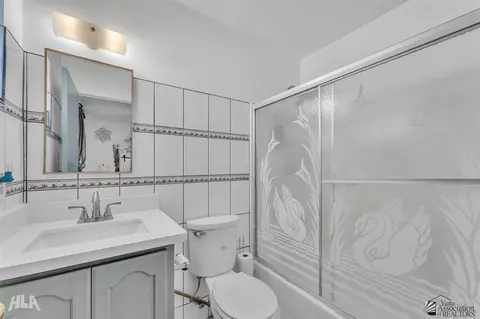 Bath - 404 E St, San Luis, AZ 85336 photo 2 of 2